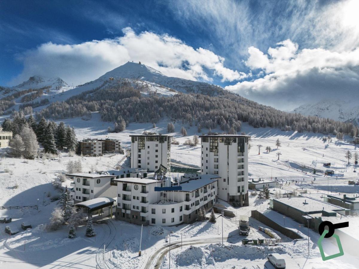 Hotiday Hotel 세스트리에 외부 사진