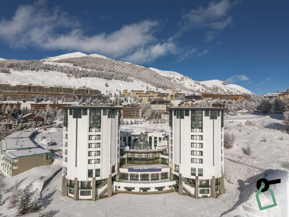 Hotiday Hotel 세스트리에 외부 사진